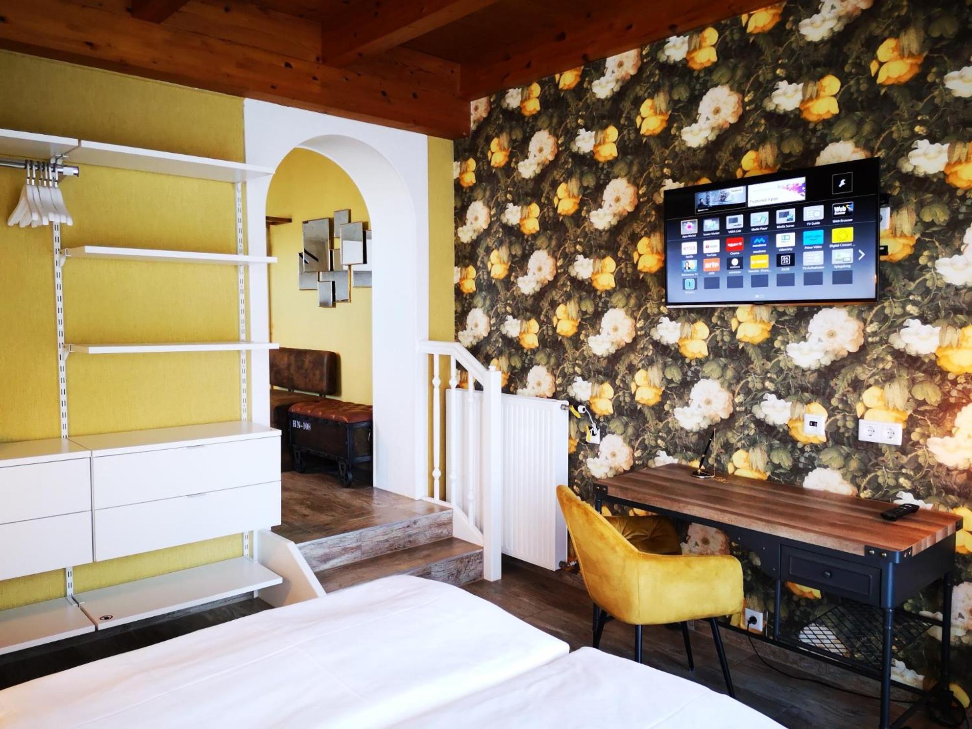Aparthotel "Goldener Hahn Apartments" Бад-Вальтерсдорф Номер фото